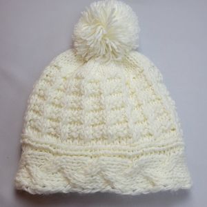 Angela William Ivory Cable Knit Beanie Hat NWT One Size